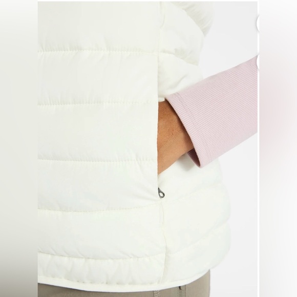 Ozark Trail soft puffer White plus size vest sz 2X - Picture 5 of 16